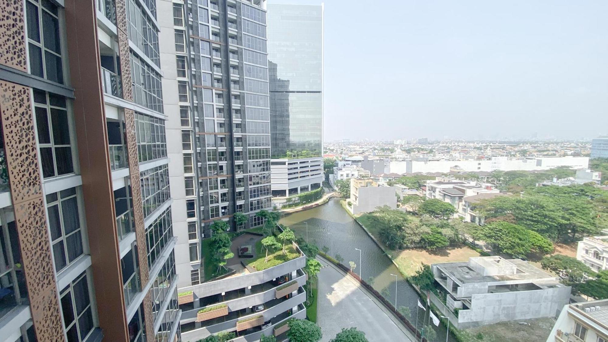 Minimalist And Comfort At Gold Coast By Travelio Apartment Jakarta